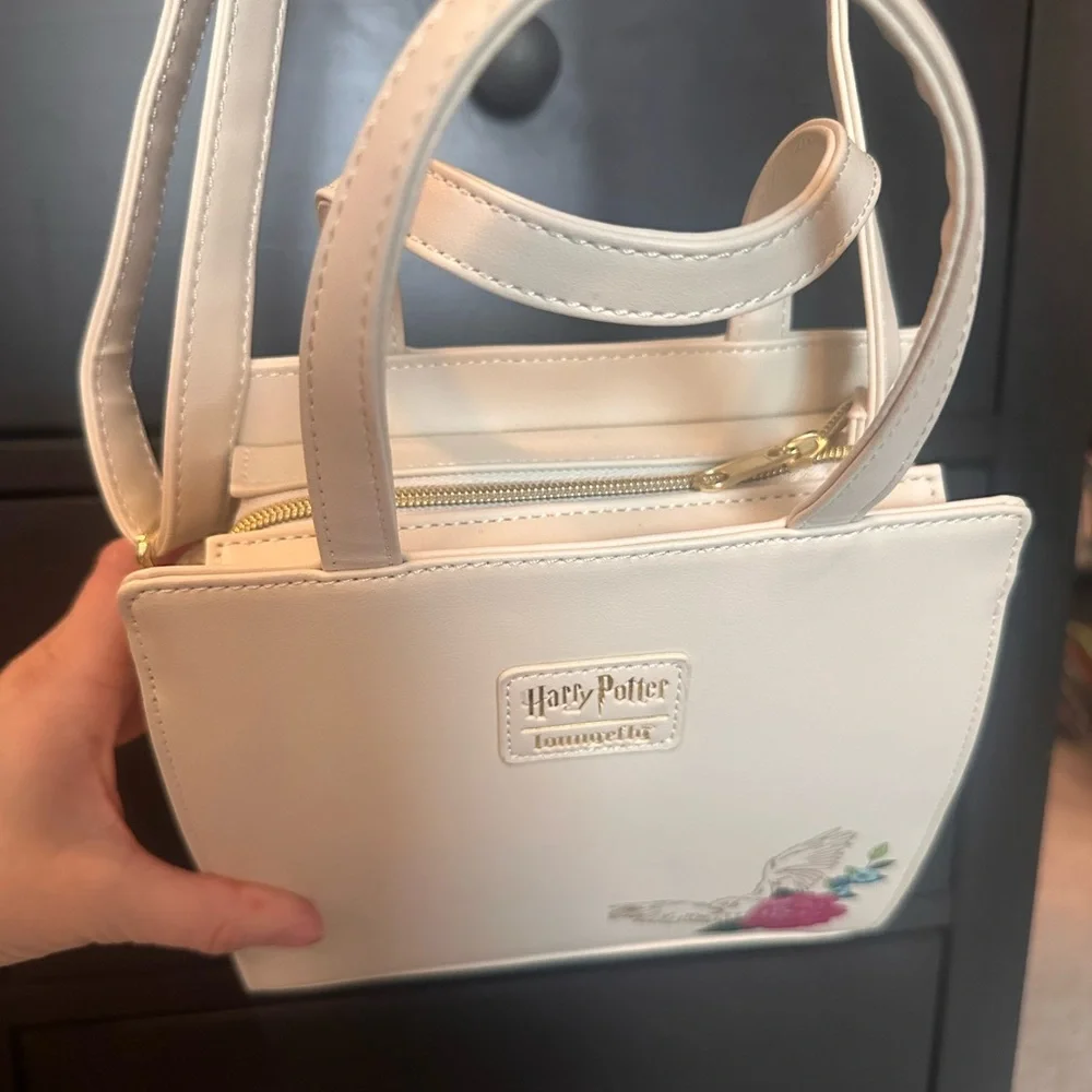 Loungefly Harry Potter Cream Tote with Floral and Castle Design - Picture 5 of 6